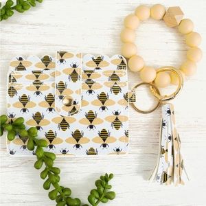 The Bee’s Knees Beaded Bracelet keychain with ID card holder